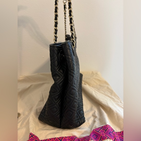 ON SALE ✨Tory Burch Marion tote ✨ - Picture 4 of 16